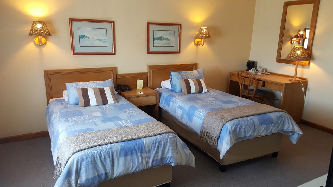 Lambertʼs Bay Lamberts Bay Hotel מראה חיצוני תמונה