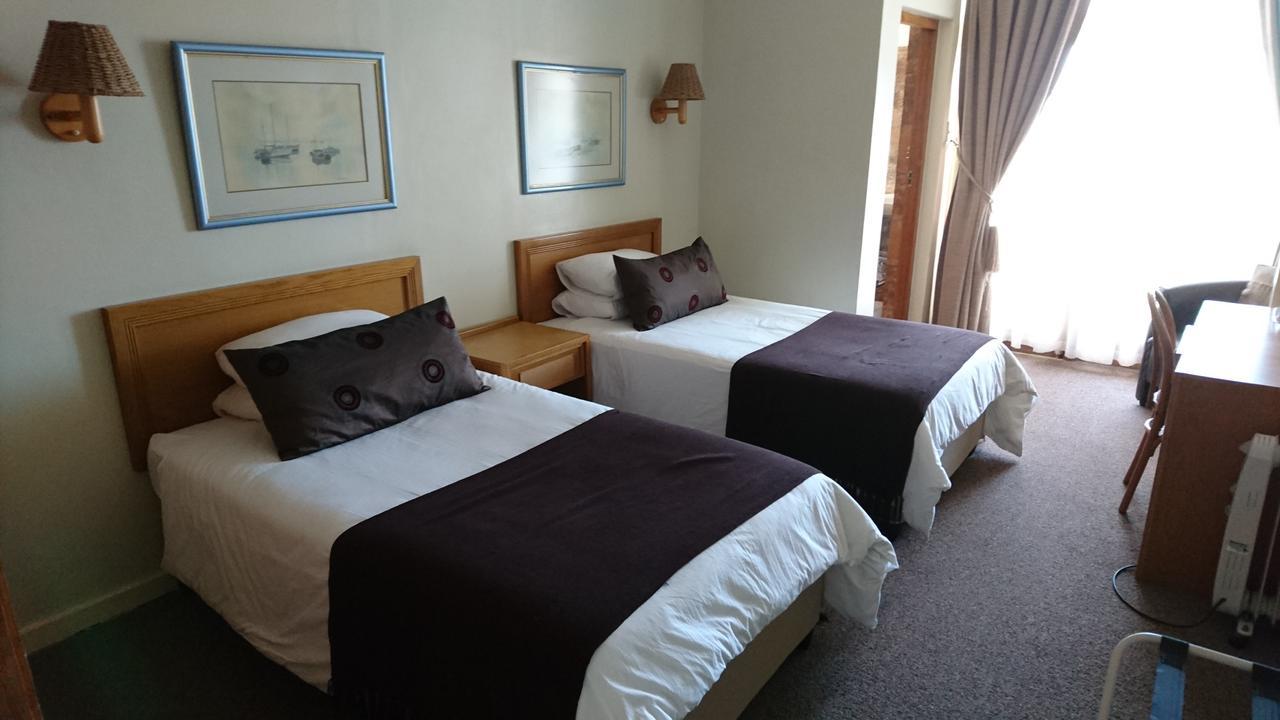 Lambertʼs Bay Lamberts Bay Hotel מראה חיצוני תמונה